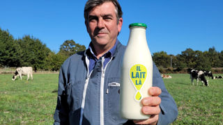 Les producteurs de Biolait se mobiliseront sur les marchés en juin pour «rappeler aux consommateurs l'importance de leur choix». Les producteurs de Biolait se mobiliseront sur les marchés en juin pour «rappeler aux consommateurs l'importance de leur choix».