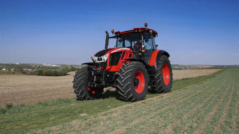 Tracteur Zetor Crystal. Tracteur Zetor Crystal.