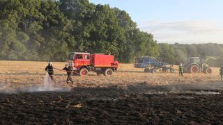 Les agriculteurs sont souvent les premiers observateurs des départs de feu. Les agriculteurs sont souvent les premiers observateurs des départs de feu.