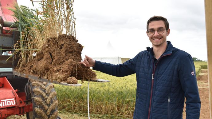 Simon Leroyer, spécialiste de la santé du sol chez Axéréal, préconise de faire des profils de sol 3D pour mieux connaître la structure de son sol et d’engager des actions mécaniques ou agronomiques correctives.