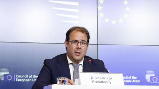La présidence belge du Conseil de l'Union européenne, ici incarnée par David Clarinval, ministre de l'Agricuture du pays, n'est pas parvenue à mettre les ministres de l'Agriculture d'accord avant de passer la main. La présidence belge du Conseil de l'Union européenne, ici incarnée par David Clarinval, ministre de l'Agricuture du pays, n'est pas parvenue à mettre les ministres de l'Agriculture d'accord avant de passer la main.