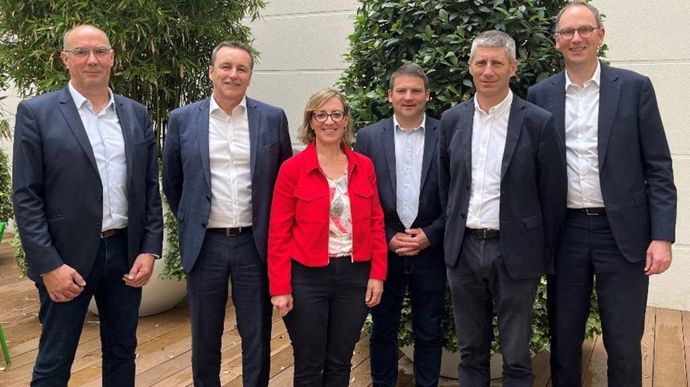 La nouvelle gouvernance du Cniel a fait savoir qu'elle poursuivrait la feuille de route de CVO (cotisation volontaire obligatoire) 2023/2025 avec comme sujet prioritaire le renouvellement des générations, ainsi que la démarche France Terre de lait.