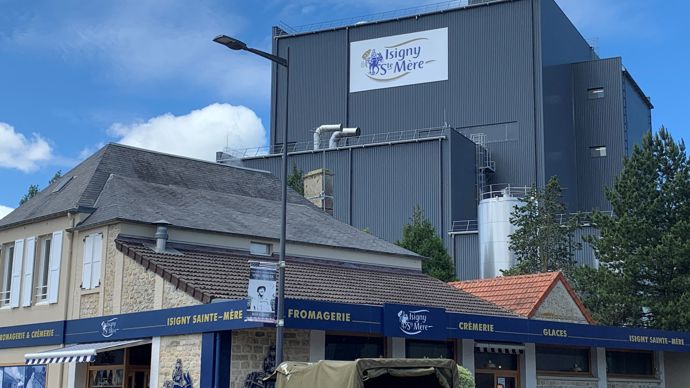 La troisième tour de poudres infantiles est opérationnelle depuis quelques semaines. Sa mise en route a été retardée par des problèmes de génie civil.