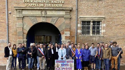 Les agriculteurs du collectif « Pour que vive La Piège » ont obtenu le reclassement de vingt communes en zone agricole défavorisée, après plusieurs recours contre l’État français.