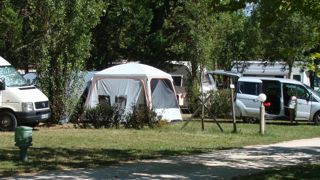 Une dizaine d'agriculteurs et leurs familles ont pu profiter de quelques jours de repos grâce à Christian Moncoutié. Une dizaine d'agriculteurs et leurs familles ont pu profiter de quelques jours de repos grâce à Christian Moncoutié.