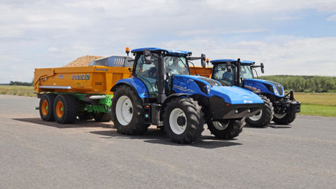 Les tracteurs au gaz sont pourvus d'un réservoir additionnel porté frontalement.