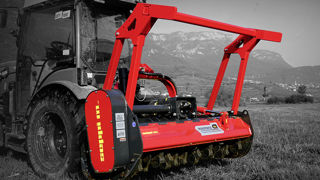Le broyeur Miniforst est conçu pour des tracteurs de petits gabarits. Le broyeur Miniforst est conçu pour des tracteurs de petits gabarits.