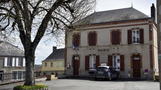 L'association des maires ruraux demande au parlement de se saisir d'un plan Marshall pour le logement en zones rurales. L'association des maires ruraux demande au parlement de se saisir d'un plan Marshall pour le logement en zones rurales.