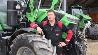 Chez Florian Pollet, le 6140.4 de Deutz-Fahr est le tracteur le plus utilisé de l’exploitation. L’éleveur voulait un modèle confortable pouvant aussi travailler en appoint dans les champs.