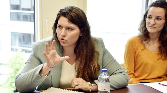 Claire Zwilling Crécy, responsable développement stratégique chez Valfrance, et Marion Danès, experte agriculture régénératrice, carbone et biodiversité chez Maïsadour.