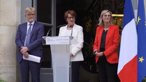 Passation de pouvoirs entre Marc Fesneau et Annie Genevard le 23 septembre 2024.