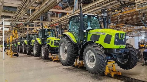 L'usine QazTena pourrait assembler 700 tracteurs Zoomlion par an. L'usine QazTena pourrait assembler 700 tracteurs Zoomlion par an.