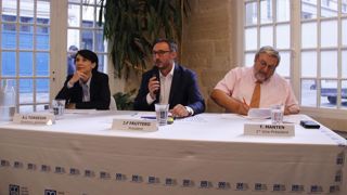 La directrice générale de la MSA, Anne-Laure Torrésin, le président Jean-François Fruttero et le vice-président Thierry Manten lors de la conférence de presse de la MSA, le 1er octobre 2024.
