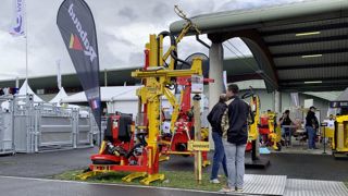 Le marteau à percussions offre une fréquence de frappe de 1 700 coups par minute.