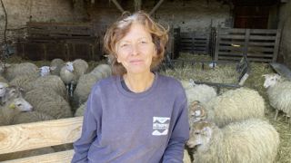Florence Rossi est passionnée par l’élevage de ses brebis de race manech à tête rousse. Florence Rossi est passionnée par l’élevage de ses brebis de race manech à tête rousse.