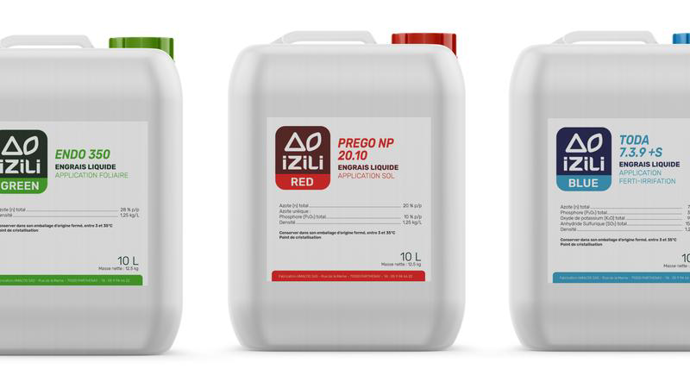 La gamme d'engrais liquides de Helm couvre trois types d'applications : foliaires (iZili Green), au sol (iZiLi Red) et en ferti-irrigation (iZiLi Blue).