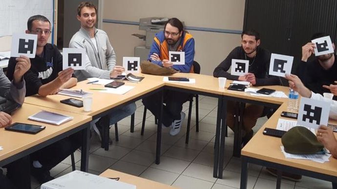 Avec Plickers et ses cartes QR code, la réponse reflète vraiment ce que pensent les stagiaires.