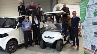 Les membres de la direction du groupe avec les responsables de Pilotcar Otomotiv avec qui Univert a signé un partenariat.