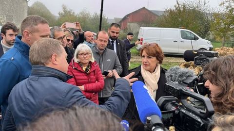 Annie Genevard, ministre de l'agriculture, lors d'un déplacement dans une exploitations agricole de l'Essonne jeudi 31 octobre 2024.