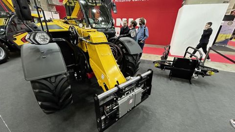 L'interface Fast Attach de Dieci permet d'atteler l'outil et tous ses branchements en quelques secondes.