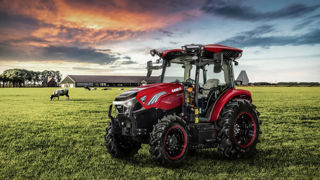 Le Farmall C électrique de Case IH combine des batteries avec une transmission mécanique. Le Farmall C électrique de Case IH combine des batteries avec une transmission mécanique.