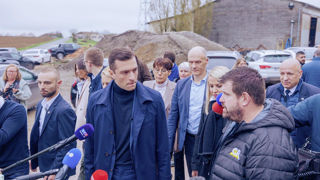 Jordan Bardella s'est rendu sur une exploitation agricole ce dimanche 10 novembre 2024,dans le Lot-et-Garonne. Jordan Bardella s'est rendu sur une exploitation agricole ce dimanche 10 novembre 2024,dans le Lot-et-Garonne.