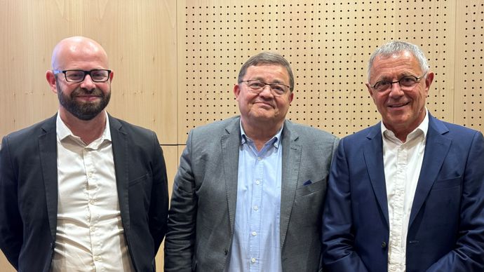 De gauche à droite : Ronan Vanot, directeur général d'Adivalor, Gabriel Pecoul, président du conseil de surveillance de Valoralim, et Pascal Pringault, président exécutif de Valoralim, vendredi 8 novembre, à Paris.