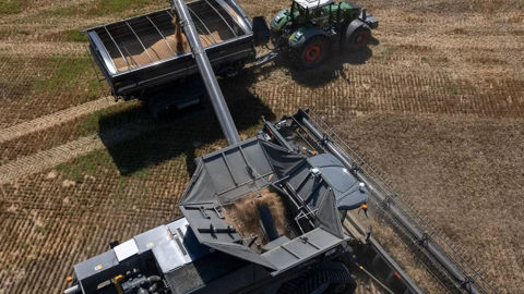 La solution de contrôle du trafic pour transbordeurs OutRun de PTx Trimble fait partie des solutions d'agriculture de précision qu'Agco veut promouvoir. La solution de contrôle du trafic pour transbordeurs OutRun de PTx Trimble fait partie des solutions d'agriculture de précision qu'Agco veut promouvoir.