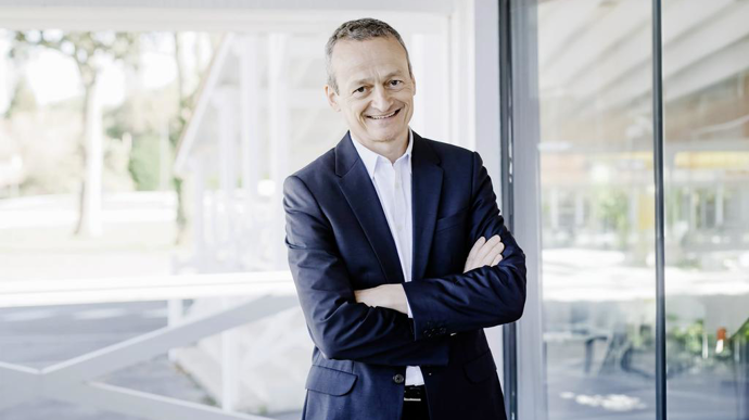 Au sujet de leur nouvelle initiative de lutte contre l'illettrisme, Christophe de Lagoutine, nouveau DRH de Maïsadour, tient à préciser que « ce programme ne concerne ni l’analphabétisme, ni le français langue étrangère, pour lequel nous avons des formations dans quasiment tous nos sites ».