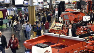 Le salon AgriSima 2026 fort de ses 1 200 exposants vise à atteindre les 200 000 visiteurs. (photo d'illustration prise au Sima) Le salon AgriSima 2026 fort de ses 1 200 exposants vise à atteindre les 200 000 visiteurs. (photo d'illustration prise au Sima)