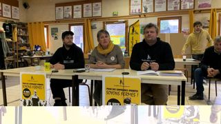 Laurence Marandola, porte-parole de la Confédération paysanne a affiché son optimisme aux côtés de Thomas Gibert (à gauche) et Christophe Van Hoorne, secrétaires nationaux lors d'une conférence de presse organisée en son siège de Bagnolet le 8 janvier 2025. Laurence Marandola, porte-parole de la Confédération paysanne a affiché son optimisme aux côtés de Thomas Gibert (à gauche) et Christophe Van Hoorne, secrétaires nationaux lors d'une conférence de presse organisée en son siège de Bagnolet le 8 janvier 2025.