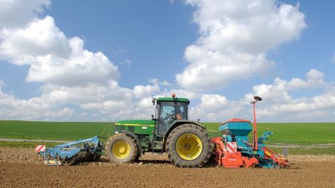 L'objectif du projet : étudier l'impact de la suppression des traitements de semences dans des parcelles de grandes cultures. L'objectif du projet : étudier l'impact de la suppression des traitements de semences dans des parcelles de grandes cultures.
