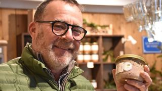 Depuis 1998, Benoît Pommier a raflé une quinzaine de médailles au concours général agricole pour ses rillettes de canard et son foie gras. Depuis 1998, Benoît Pommier a raflé une quinzaine de médailles au concours général agricole pour ses rillettes de canard et son foie gras.