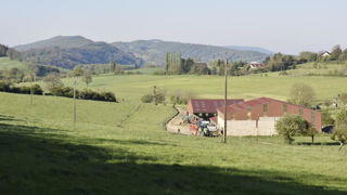 Les loyers moyens pratiqués en Franche-Comté étaient parmi les plus faibles de l'Union européenne pour des terres agricoles en 2023. Les loyers moyens pratiqués en Franche-Comté étaient parmi les plus faibles de l'Union européenne pour des terres agricoles en 2023.
