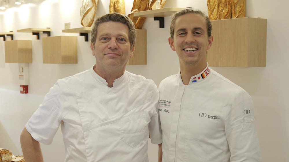 Amaury Lafonta (à droite) s’est associé à Xavier Pichon (à gauche) rencontré chez Stohrer à Paris au tout début de son apprentissage.