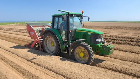 « Augmenter les surfaces de pommes de terre en 2025, c'est prendre des risques », estime le NEPG. « Augmenter les surfaces de pommes de terre en 2025, c'est prendre des risques », estime le NEPG.