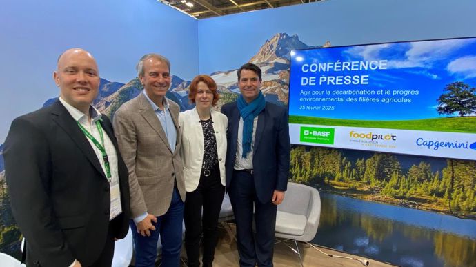 Gustavo Palerosi Carneiro, Senior vice président Europe BASF Agricultural Solutions, Didier Livio, CEO de Foodpilot, Lucie Meyer, directrice Innovation, durabilité et réputation BASF France division Agro, et Thomas Ruaudel, vice-président Capgemini Sustainable Futures.