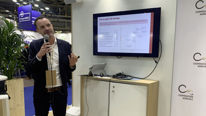 Florent Varin, directeur de LCA Solutions +, a présenté les résultats de l'étude réalisée auprès de 36 administrateurs de coopératives concernant leur perception de l'IA générative, mardi 25 février, à l'occasion du Sia.