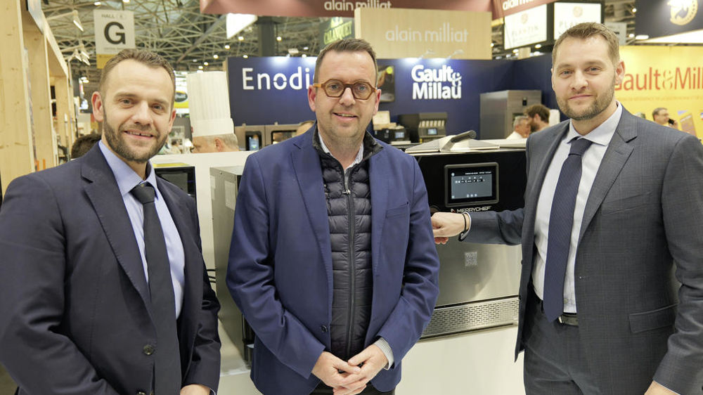 Nicolas Bécam au centre, entouré d'Alexandre et Philippe Houpert, actuels dirigeants d'Enodis France.