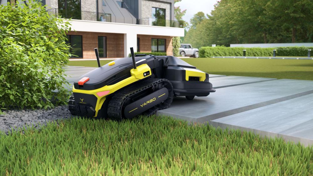 Déplacement du robot monté sur chenilles et passage d'un obstacle.