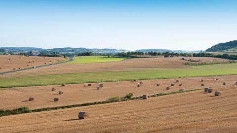 D'après le bureau T, 54 départements français représentant 42 % de la SAU se retrouveraient exposés en 2050 à « une profonde transformation de leur agriculture ».