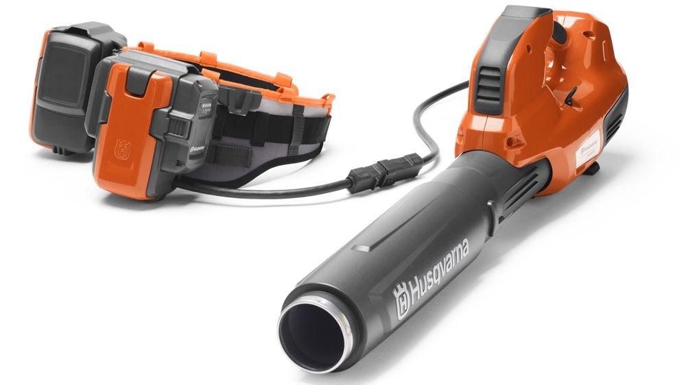 Le nouveau souffleur professionnel à batterie 530iB avec la ceinture Flexi pour le port des batteries Le nouveau souffleur professionnel à batterie 530iB avec la ceinture Flexi pour le port des batteries