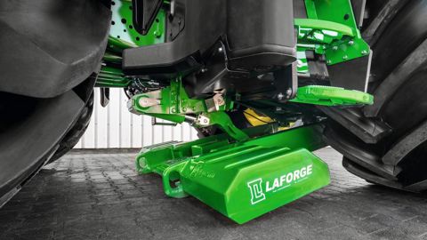 Le système EZ Ballast sera disponible via un kit de préparation monté en usine chez John Deere ou directement auprès de Laforge.