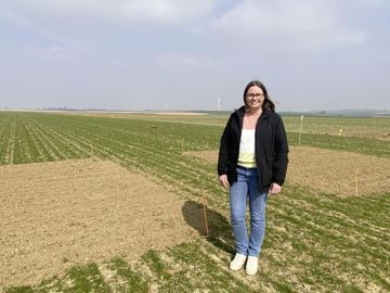 Le salon Innov-Agri Hauts-de-France se tiendra au début de juin sur une parcelle d’Hugues Geneste, que sa fille Hortense (en photo) nous a fait découvrir en amont de l’événement. Le salon Innov-Agri Hauts-de-France se tiendra au début de juin sur une parcelle d’Hugues Geneste, que sa fille Hortense (en photo) nous a fait découvrir en amont de l’événement.