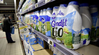 La part d’offre bio s’élève en moyenne à 6 % dans la grande distribution. La part d’offre bio s’élève en moyenne à 6 % dans la grande distribution.