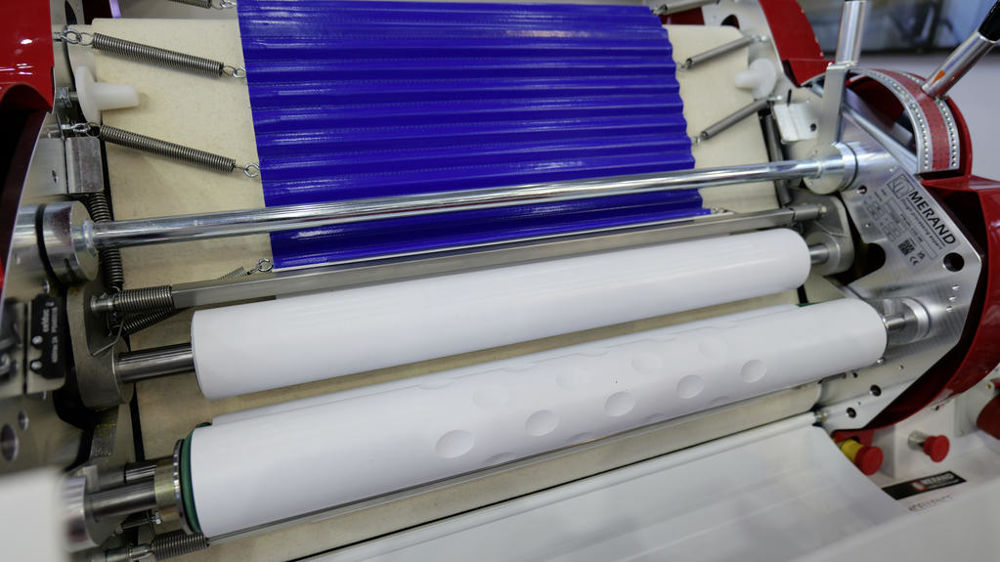 Les constructeurs ont fait évoluer leur machine pour mieux respecter les pâtes “tradition” (photo  : Trégor Alvéo+ de Merand, rouleau de laminage avec alvéoles).
