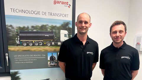 Yves Le Gall et Michel Rondeau (de gauche à droite) devraient apporter leurs expériences dans la machine agricole pour développer les ventes de garant Kotte dans l'ouest de la France. Yves Le Gall et Michel Rondeau (de gauche à droite) devraient apporter leurs expériences dans la machine agricole pour développer les ventes de garant Kotte dans l'ouest de la France.