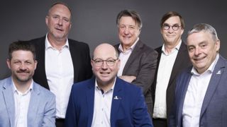 Au premier plan, Matthieu Goehry (FNCuma), Alexandre Mortier (Sedia), Philippe Largeau (FNEDT) et au second plan, Damien Dubrulle (Axema), Frédéric Bondoux (AgriSima) et Sébastien Windsor (Chambres d'agriculture) sont tous convaincus de leur l'importance de leur présence sur le salon. Au premier plan, Matthieu Goehry (FNCuma), Alexandre Mortier (Sedia), Philippe Largeau (FNEDT) et au second plan, Damien Dubrulle (Axema), Frédéric Bondoux (AgriSima) et Sébastien Windsor (Chambres d'agriculture) sont tous convaincus de leur l'importance de leur présence sur le salon.