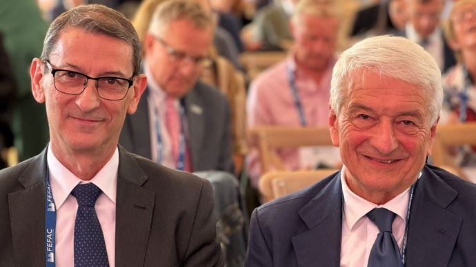 Pedro Cordero, président de la Fefac, et Silvio Ferrari, président de l’association italienne Assalzoo, ont choisi d’organiser l’AG de la Fefac à Rome, cette année, à l’occasion des 80 ans de l’Assalzoo, un de ses membres fondateurs.