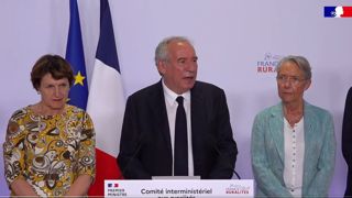 Le comité interministériel aux ruralités s’est tenu le 20 juin sous l'égide du Premier ministre François Bayrou, ici aux côtés d'Annie Genevard (Agriculture) et d'Élisabeth Borne (Éducation). Le comité interministériel aux ruralités s’est tenu le 20 juin sous l'égide du Premier ministre François Bayrou, ici aux côtés d'Annie Genevard (Agriculture) et d'Élisabeth Borne (Éducation).